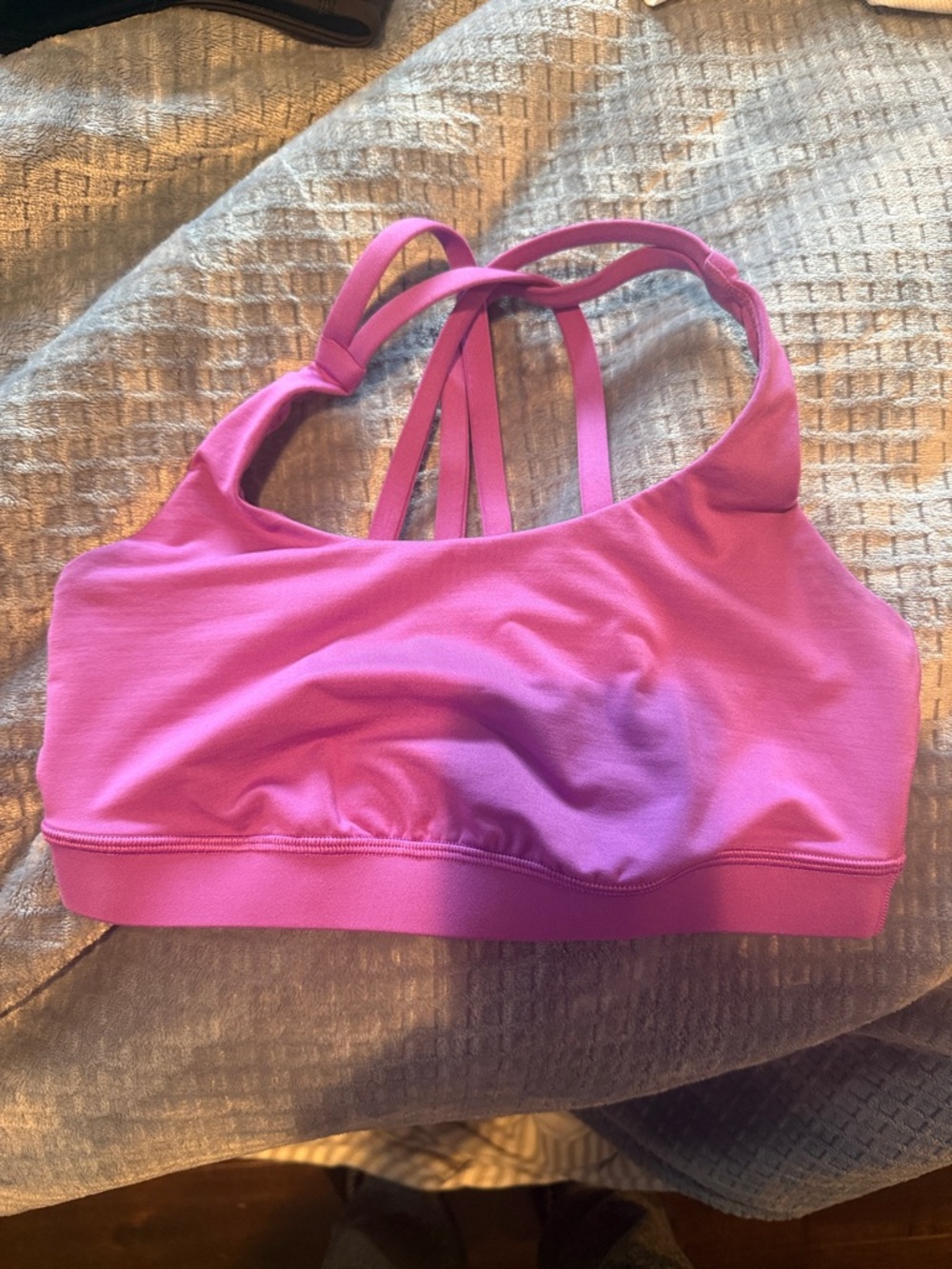Lululemon energy bra size 6